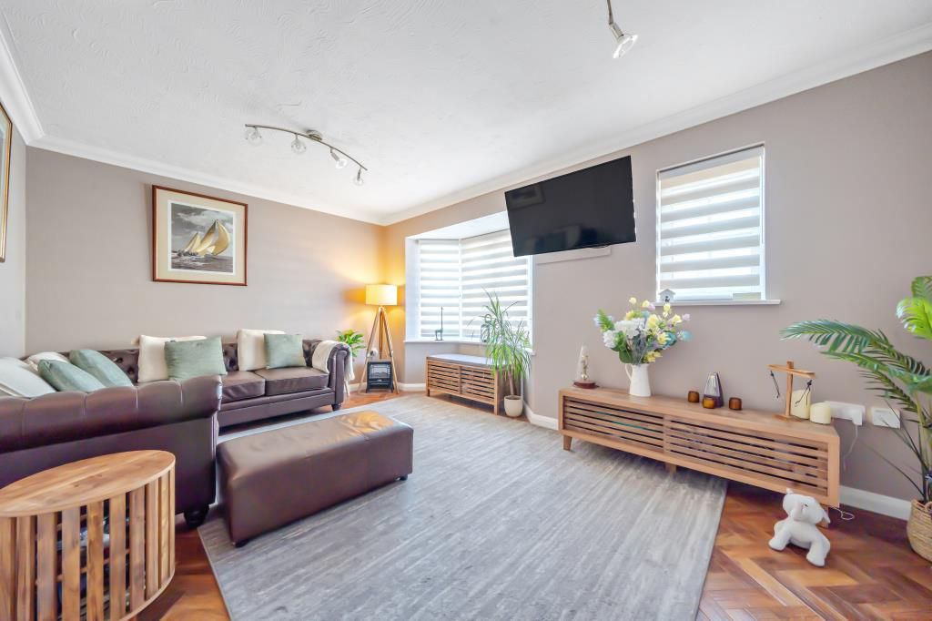 Property photo 3 of 19 Sitting Room