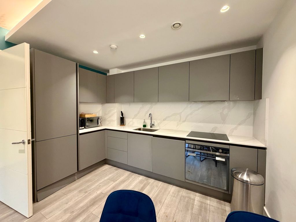 Property photo 2 of 21 Kitchen