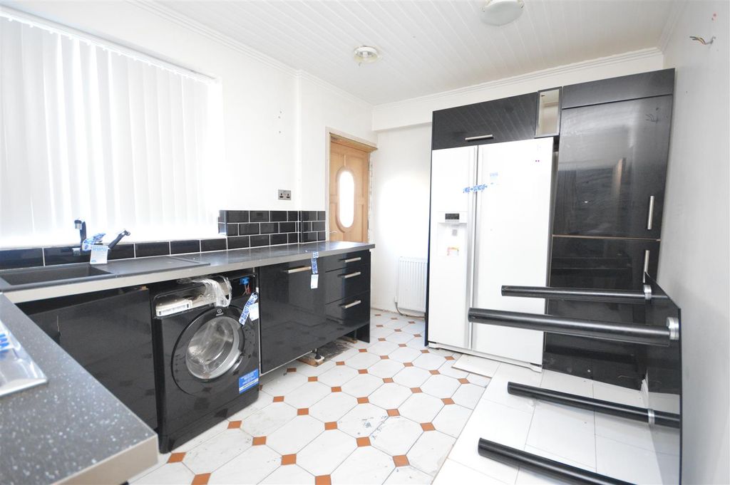 Property photo 2 of 11 2.Jpg