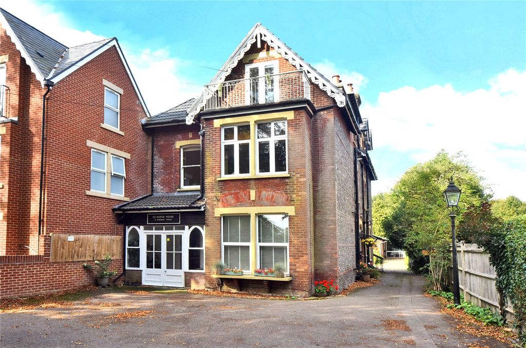 Property photo 1 of 16 Picture No. 02