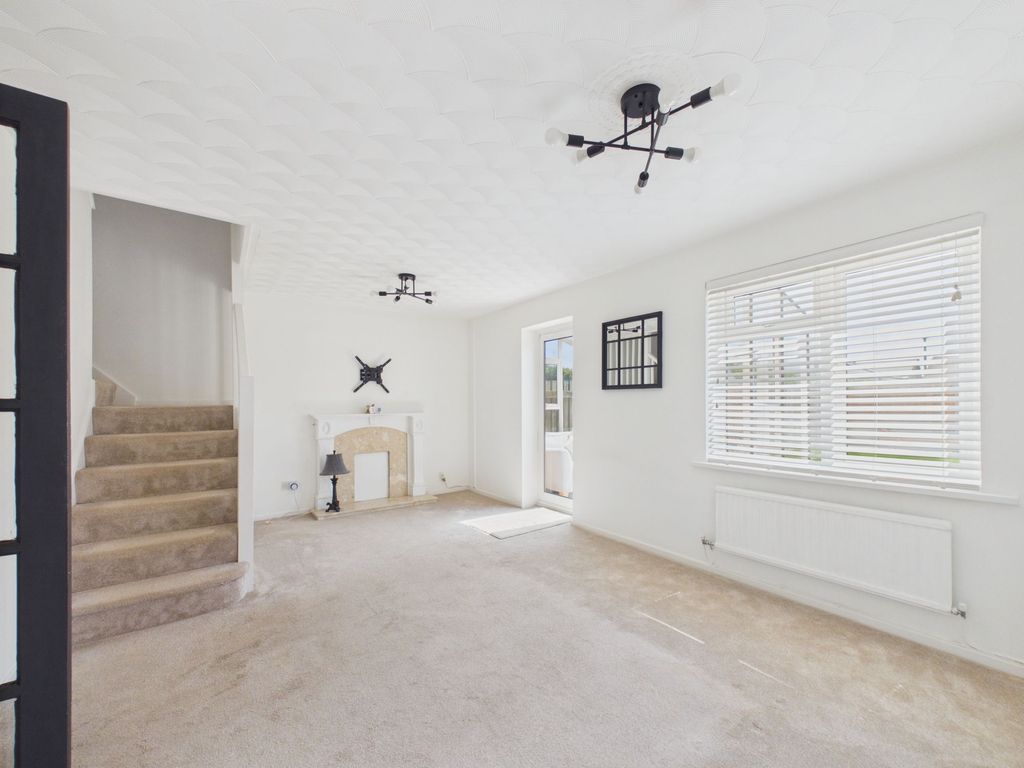 Property photo 2 of 26
