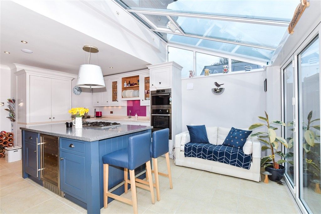 Property photo 3 of 15 Kitchen/Breakfast Room