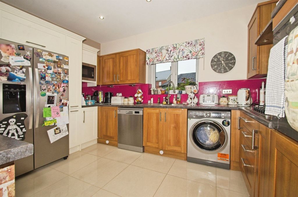 Property photo 3 of 20