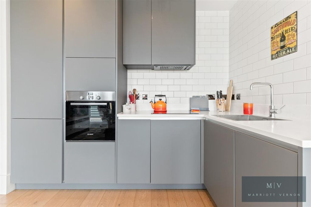 Property photo 2 of 22 F 198 Leon House MV-7.Jpg