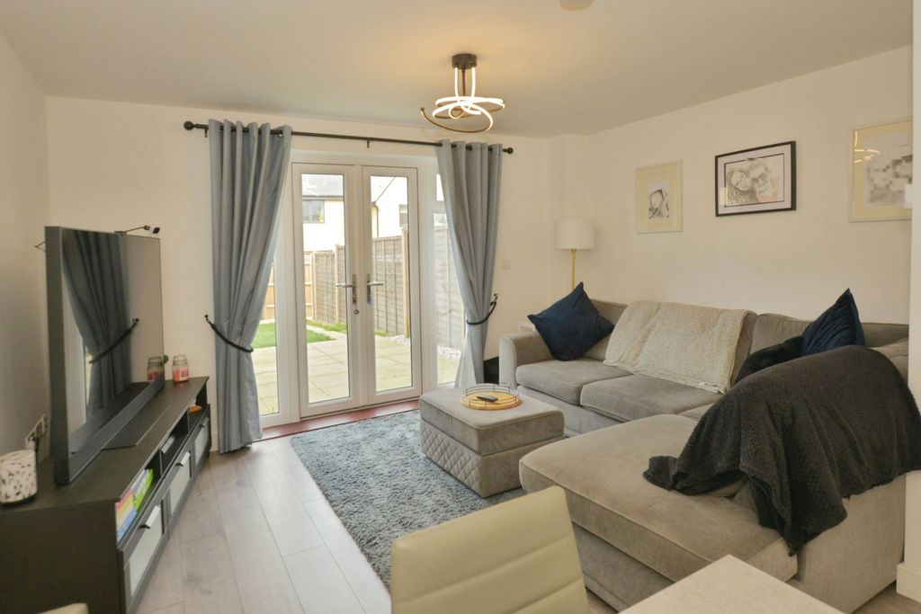 Property photo 2 of 17 Living Room