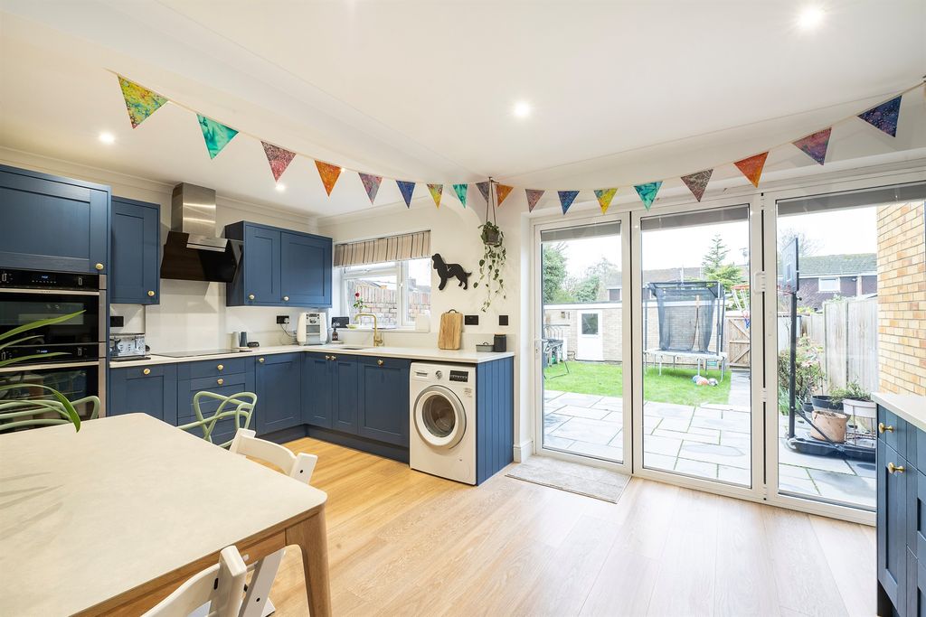 Property photo 2 of 14