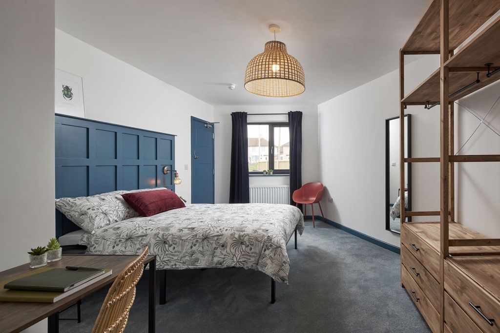 Property photo 2 of 12 Room 2