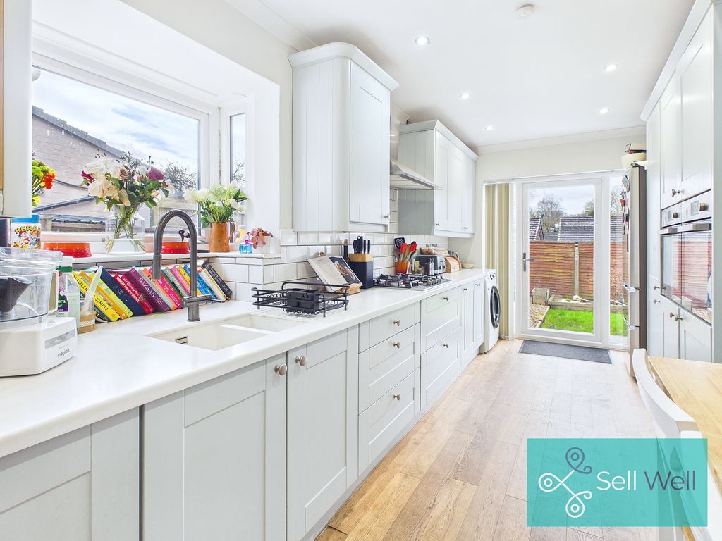 Property photo 2 of 22 Kitchen