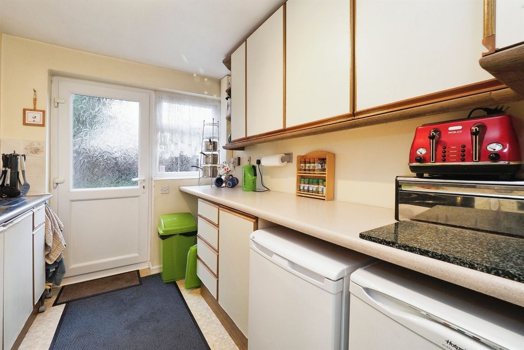 Property photo 3 of 17