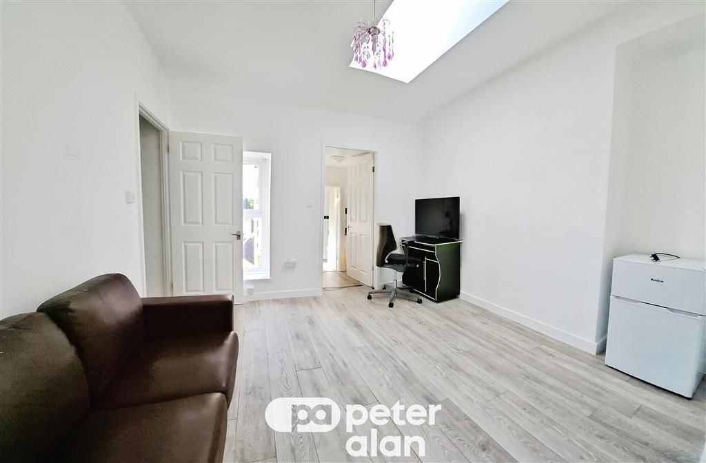 Property photo 1 of 11 Image