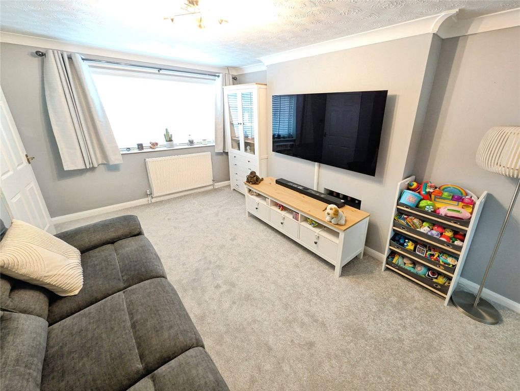 Property photo 3 of 16 Picture No. 27