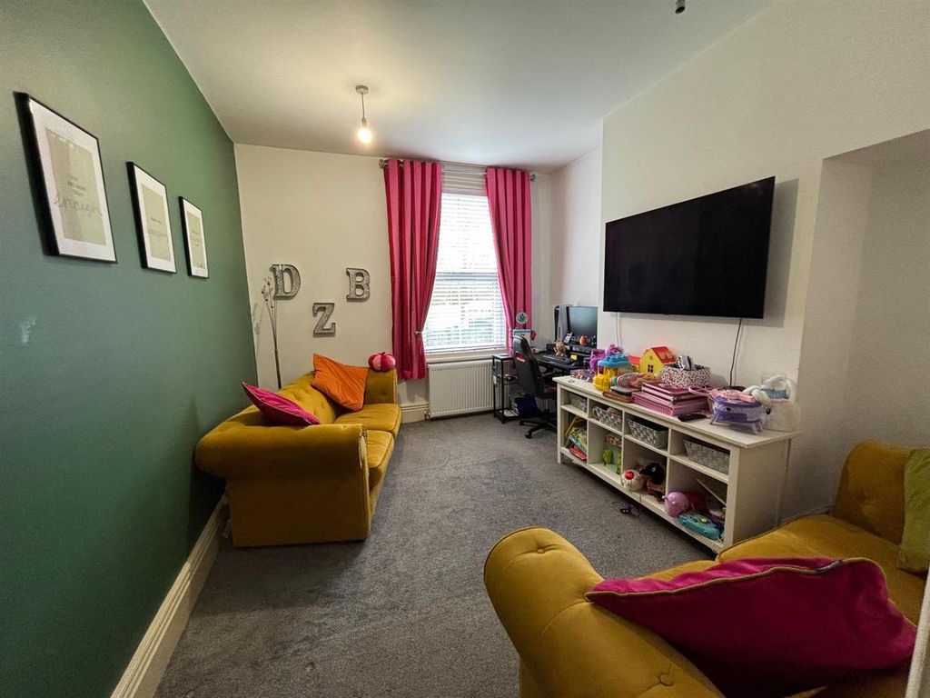 Additional image 7 of 5 bed maisonette for saleNewbegin, Hornsea HU18