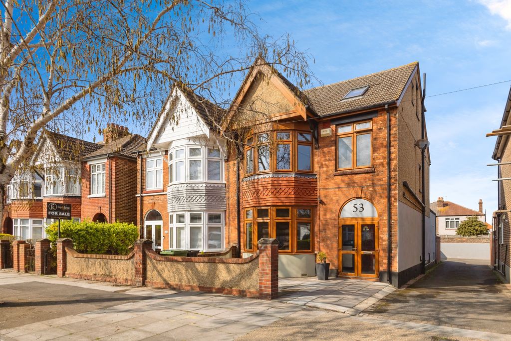 Property photo 2 of 20 Front View