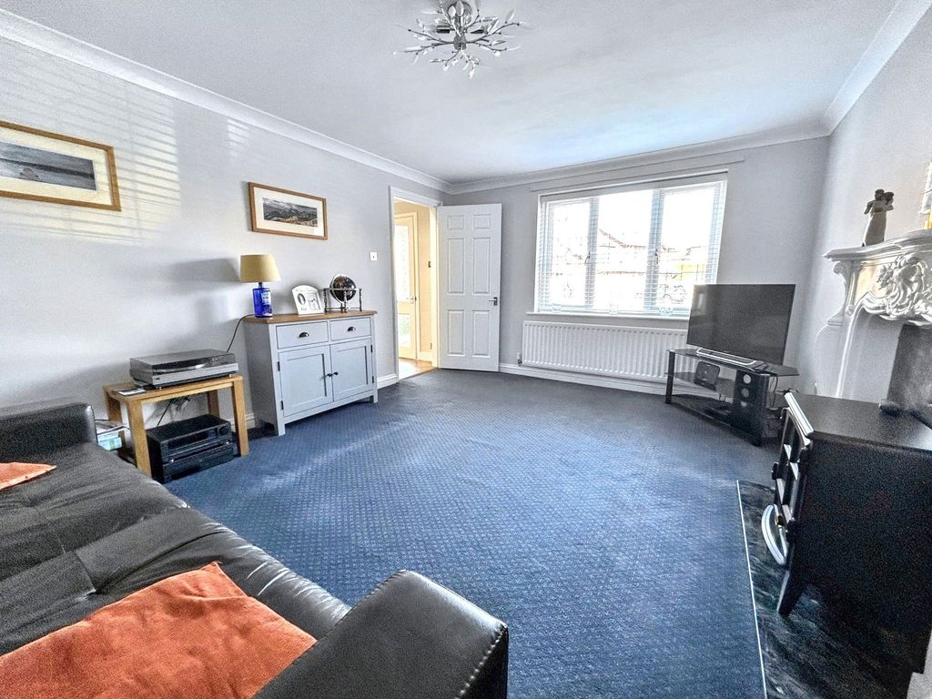 Property photo 3 of 26