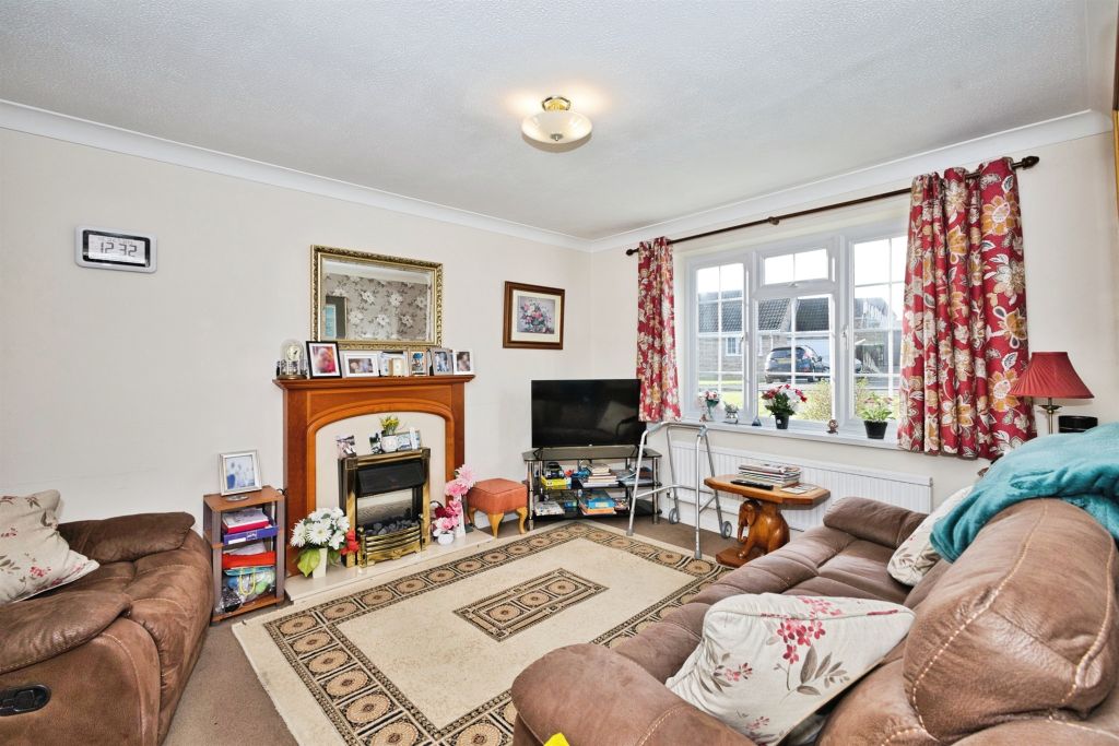 Property photo 2 of 17