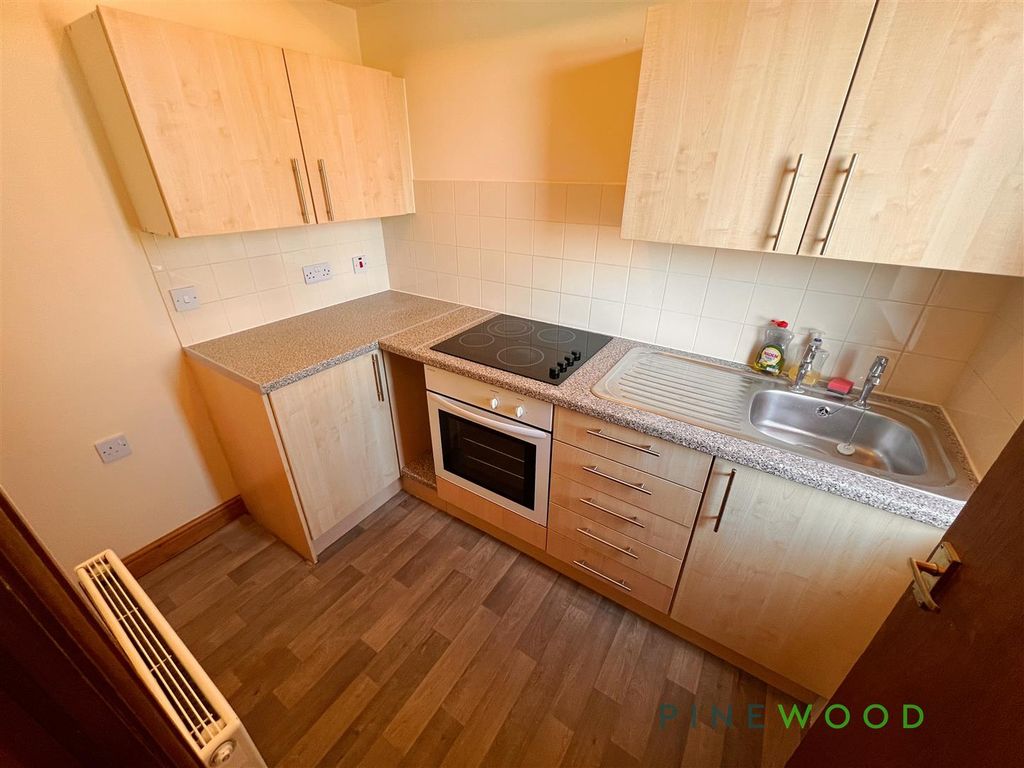 Property photo 3 of 23 Kitchen