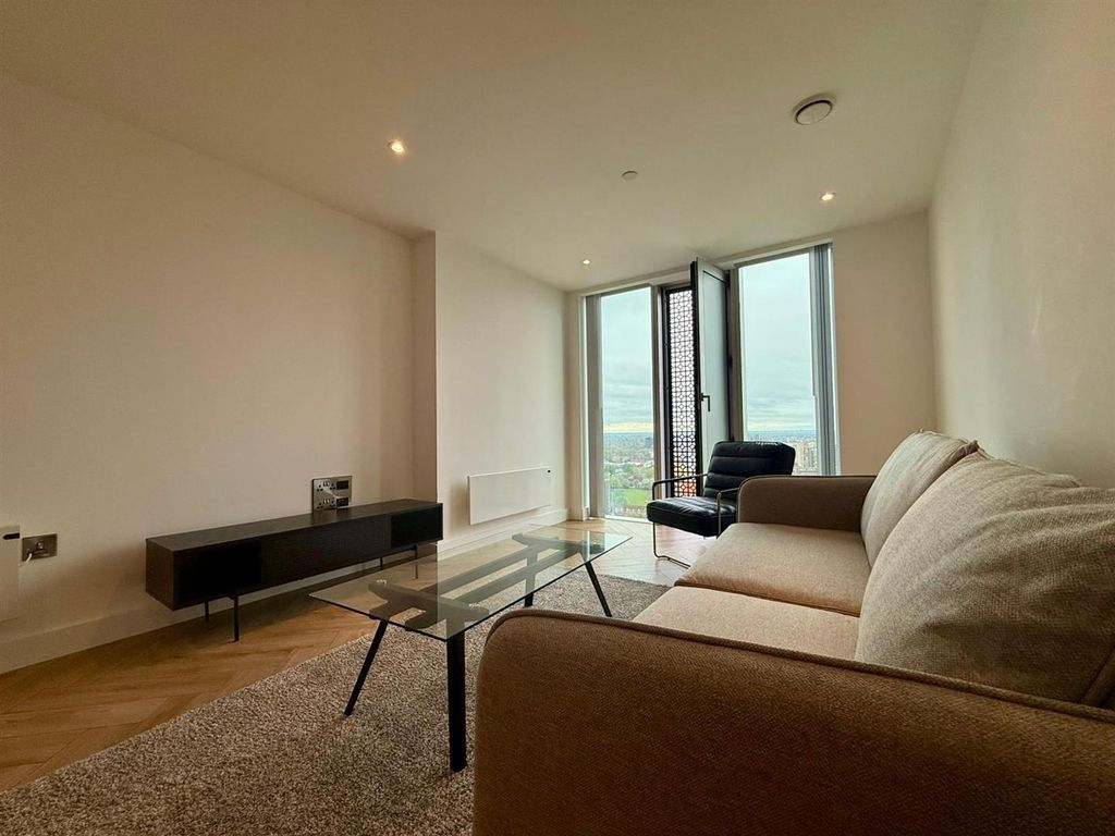 Property photo 2 of 14 Whatsapp Image 2026-04-10 At 10.08.12.Jpeg