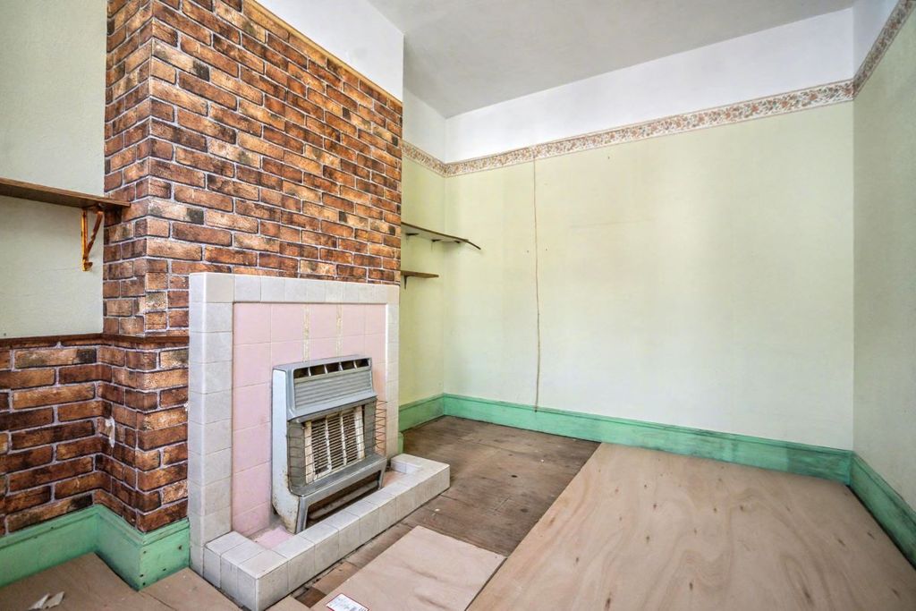 Property photo 3 of 14