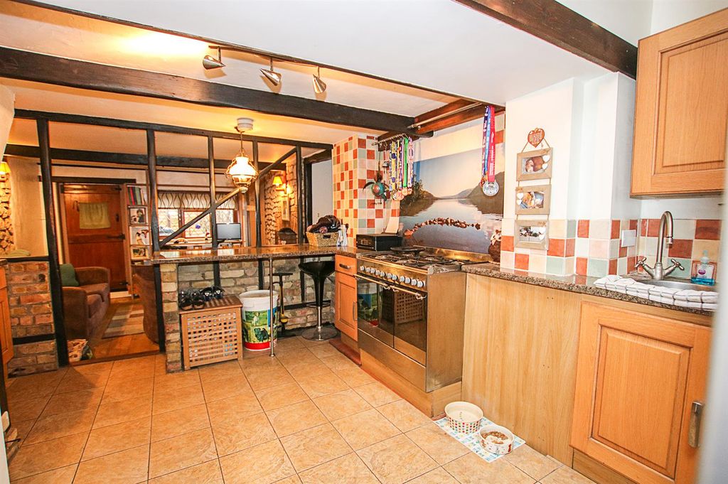 Property photo 3 of 11 Img_1013.Jpg