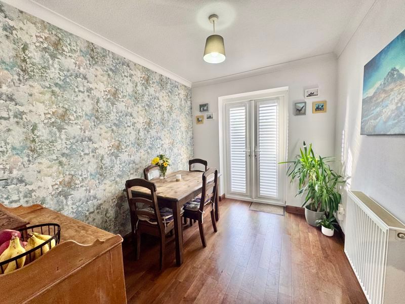 Property photo 3 of 16 Dining View