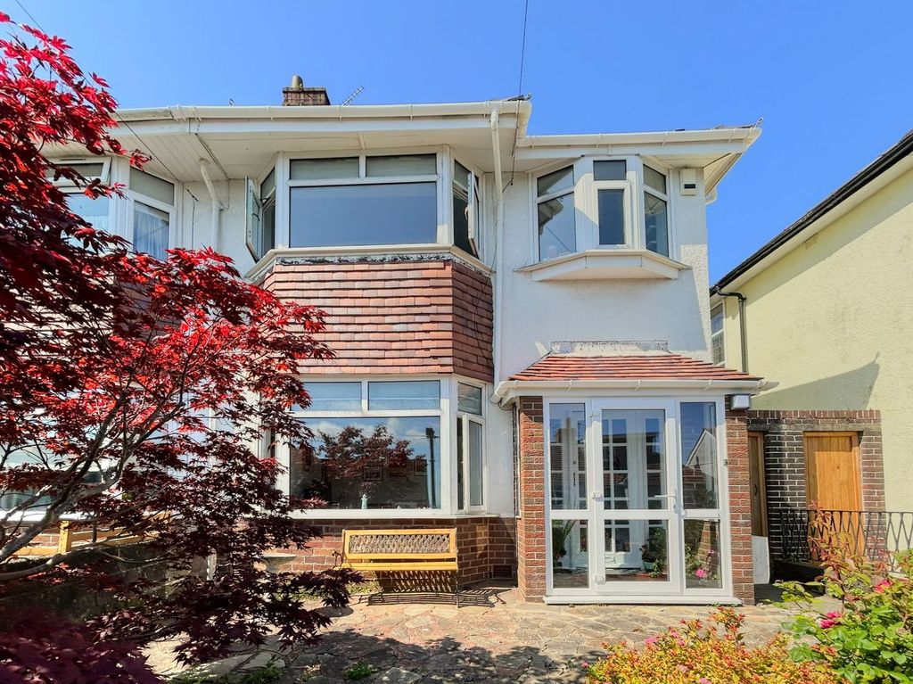 Property photo 1 of 40