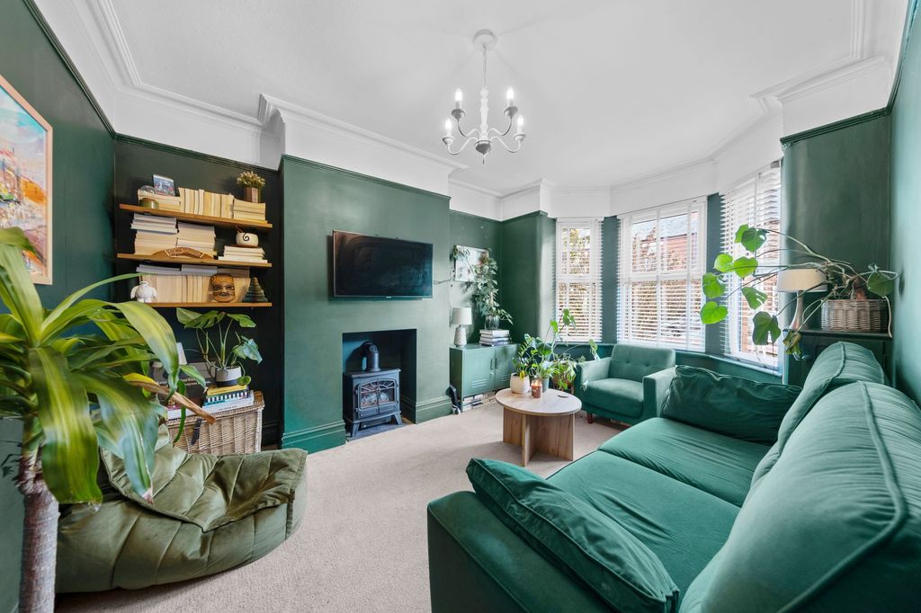 Property photo 3 of 21