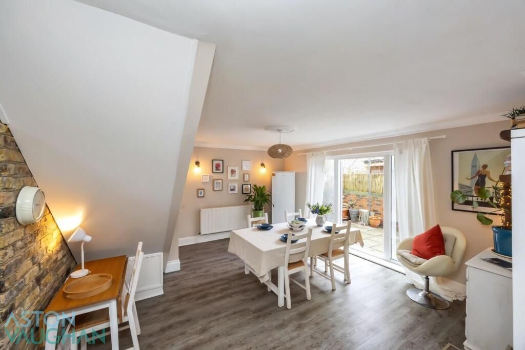 Property photo 3 of 18 4530203