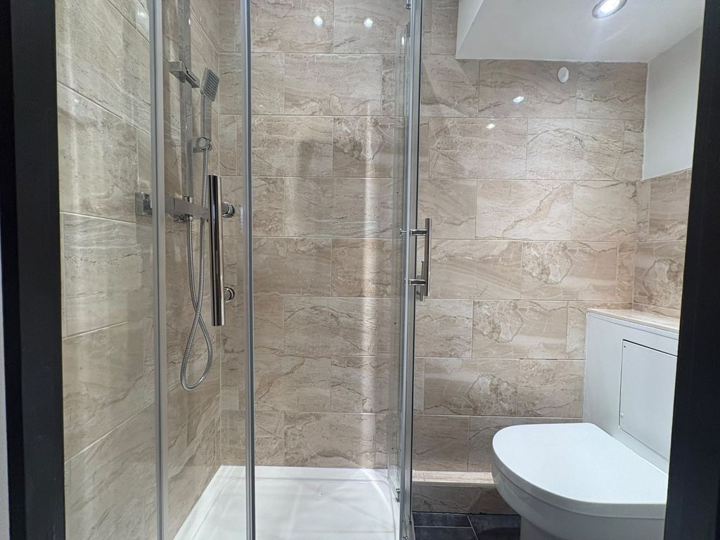 Property photo 2 of 27 5903213