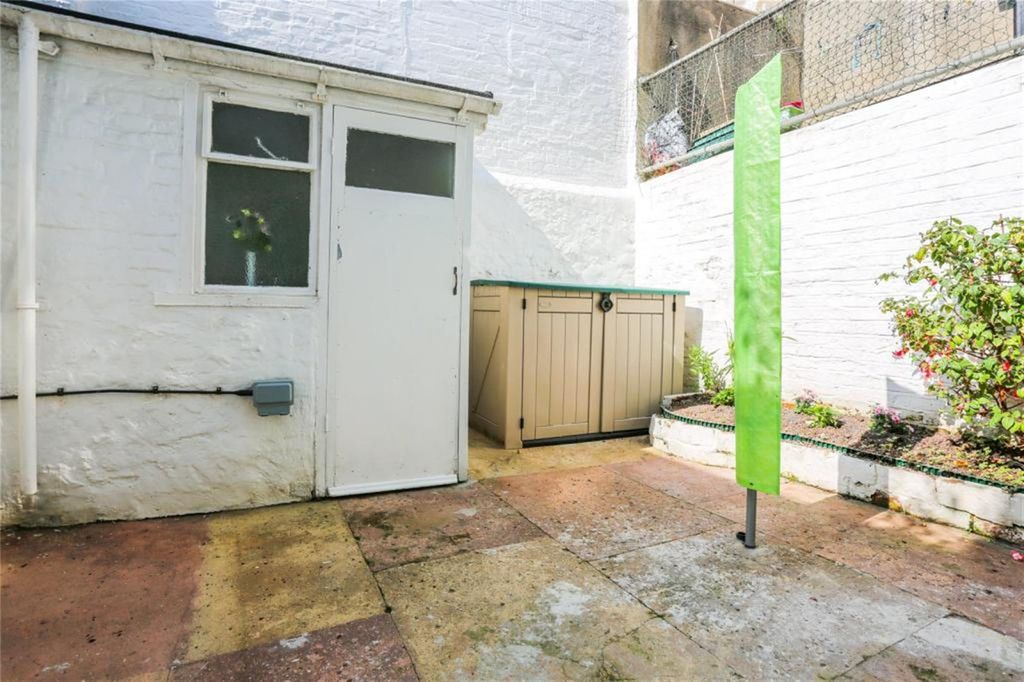 Property photo 3 of 10 Image