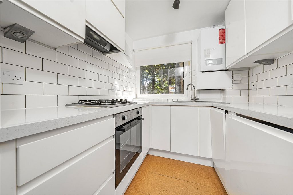 Property photo 3 of 11 Picture No. 26