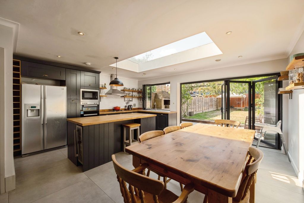 Property photo 1 of 20 Kitchen/Diner
