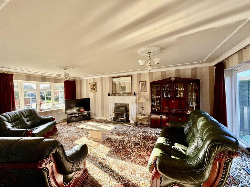 Property photo 3 of 16 Dji_20251202_120114_822.Jpeg