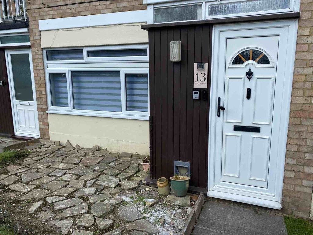 Property photo 2 of 7