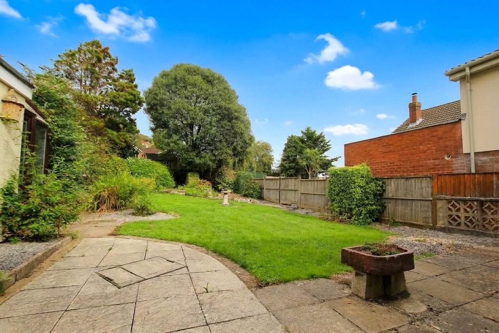 Property photo 1 of 19 Picture No. 28