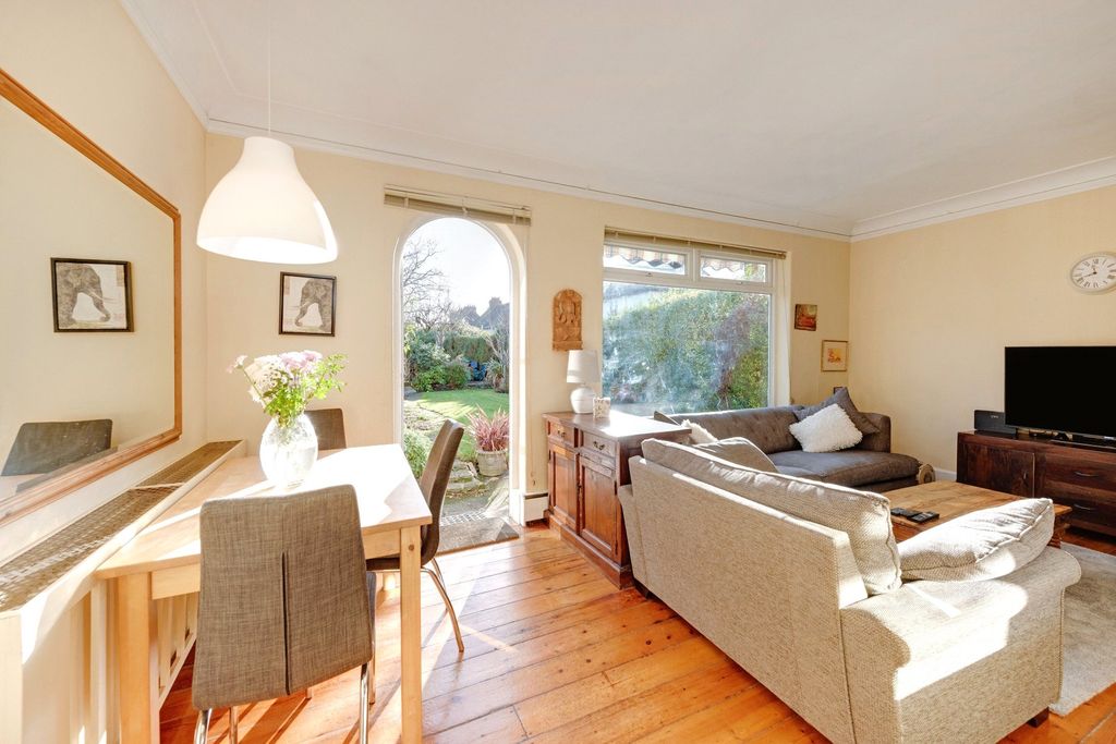 Property photo 3 of 8 Picture No. 04