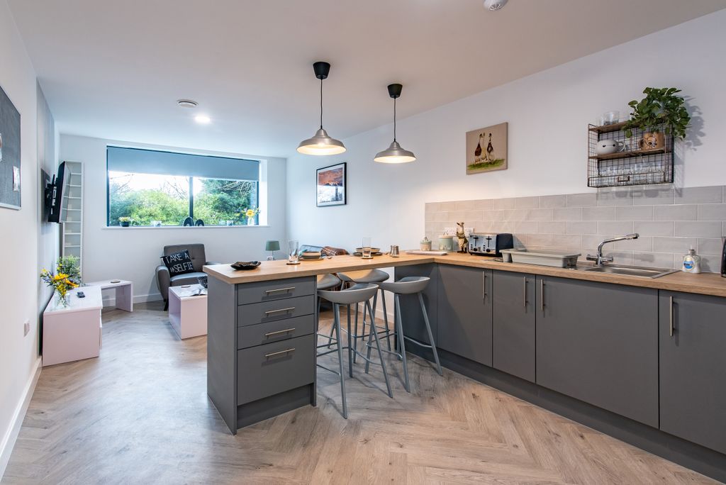 Property photo 1 of 22 Broadgate-18
