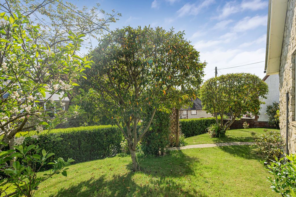 Property photo 2 of 16