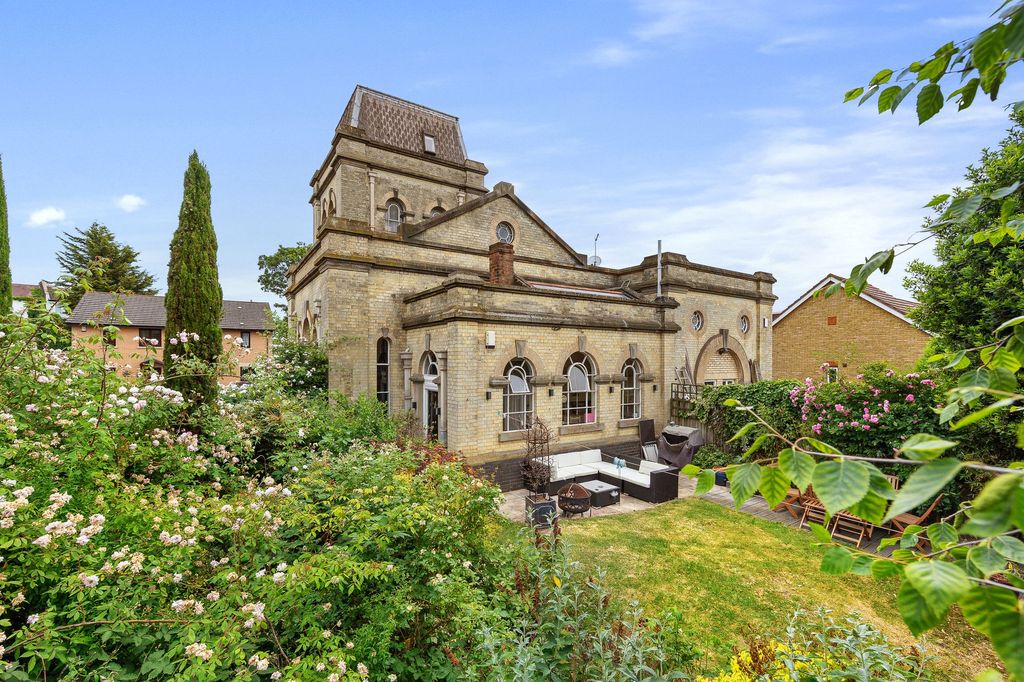 Property photo 1 of 15