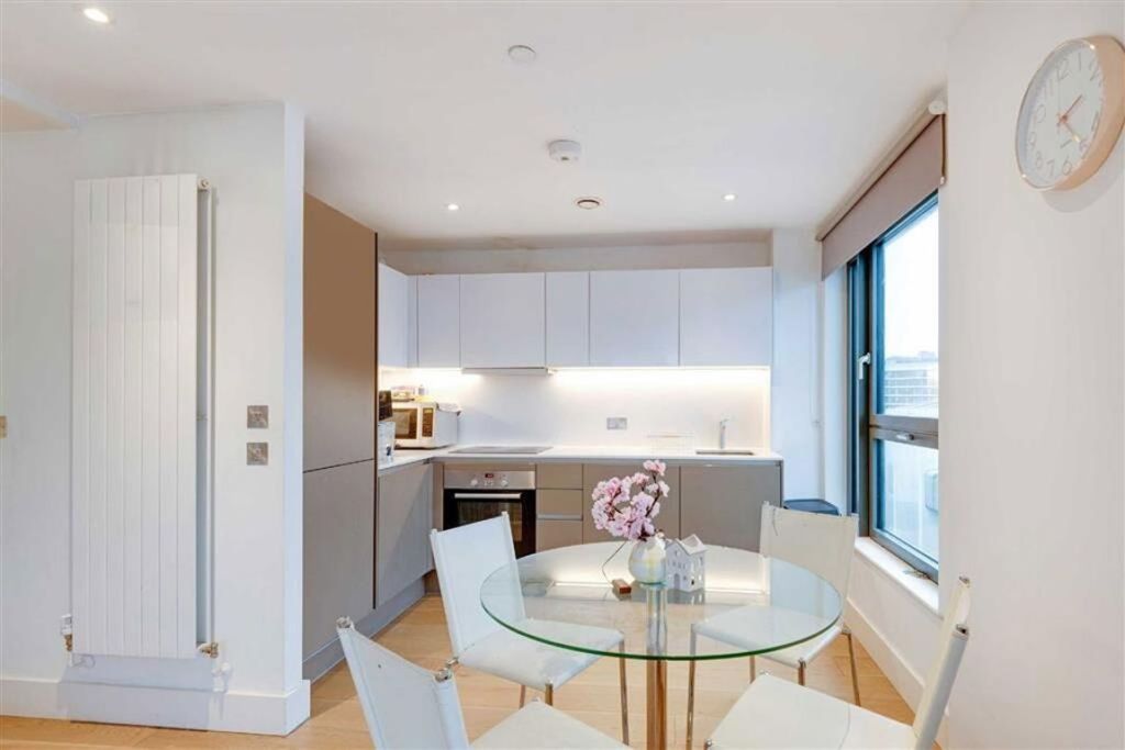 Property photo 2 of 11 Kitchen/Dining Room