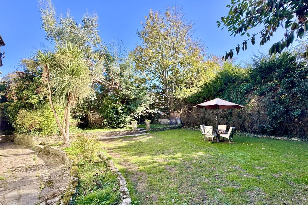 Property photo 3 of 26