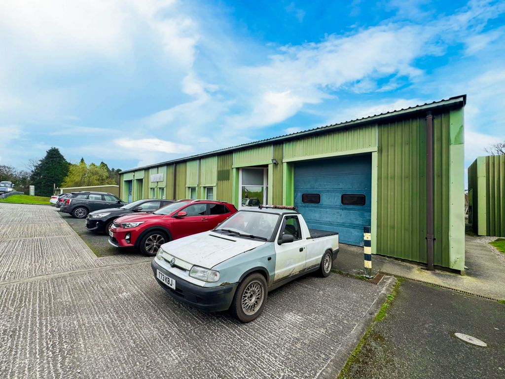 Property photo 1 of 6 Photo 6