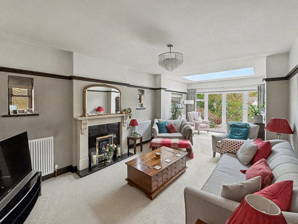 Property photo 2 of 29