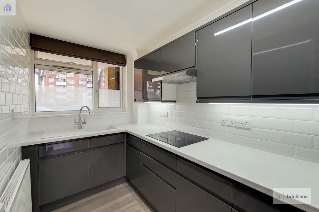 Property photo 2 of 16 Photo 1