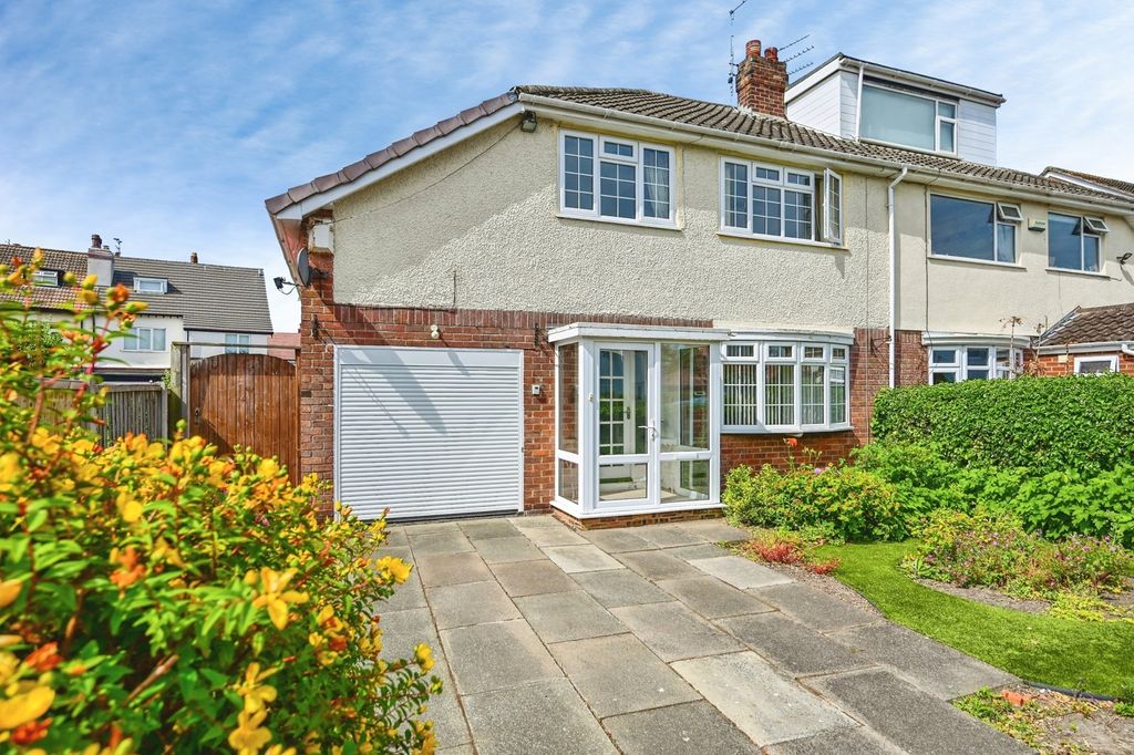 Property photo 1 of 17 Pbox-Img.Jpg