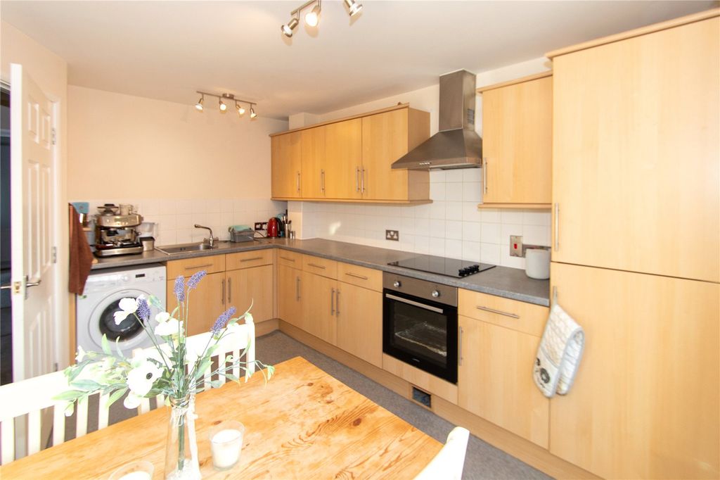 Property photo 2 of 3 Picture No. 05