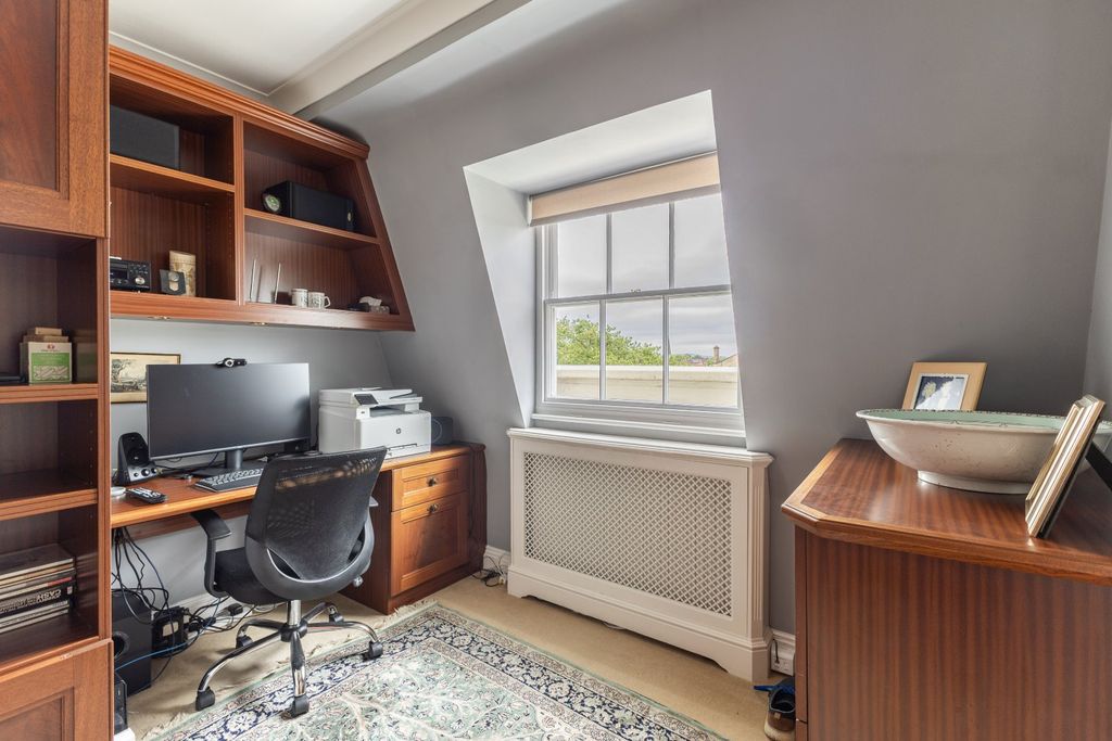 Additional image 15 of 3 bed flat for saleThe Broad Walk, Imperial Square, Cheltenham, Gloucestershire GL50