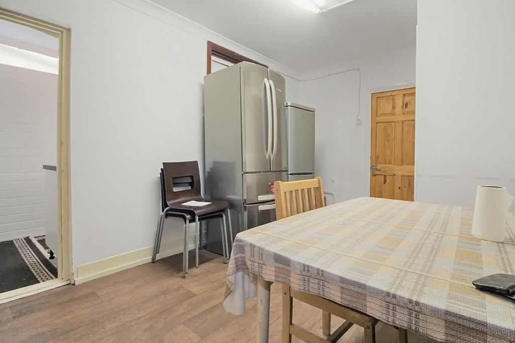 Property photo 2 of 10 10002.Jpg