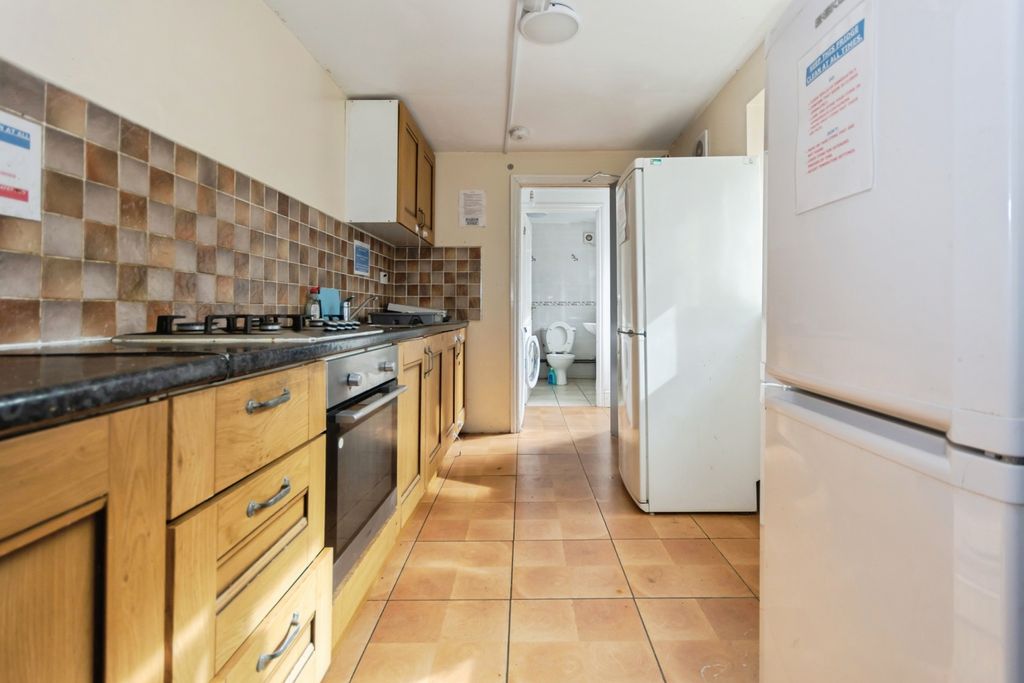 Property photo 2 of 17 Photo