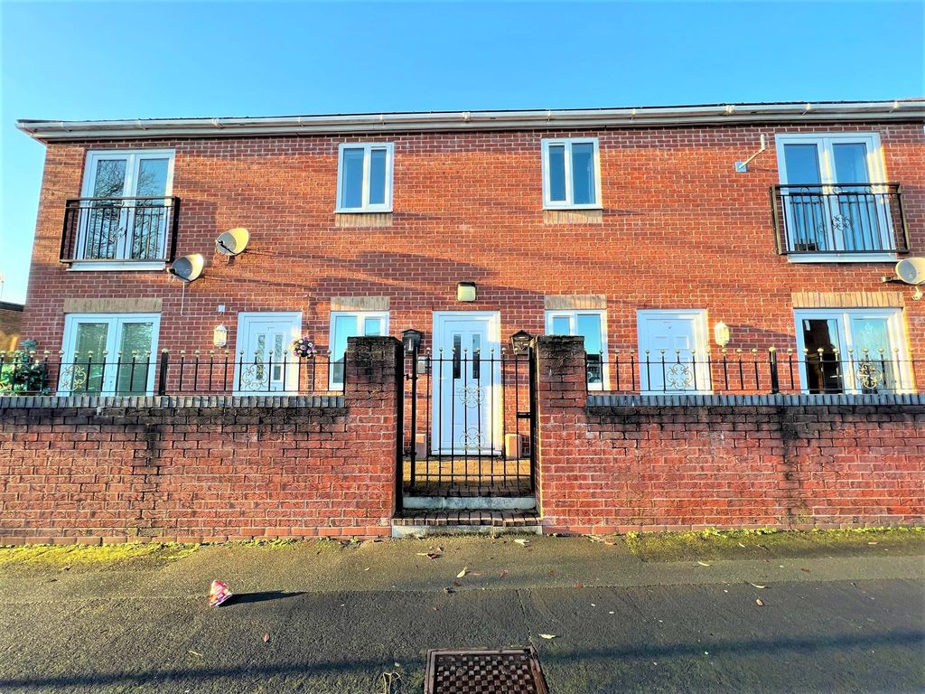 1 bed flat for sale Patricroft