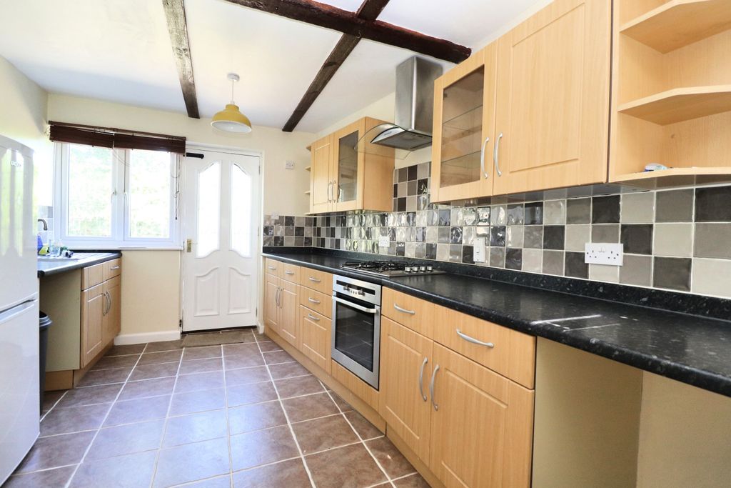 Property photo 3 of 13 9